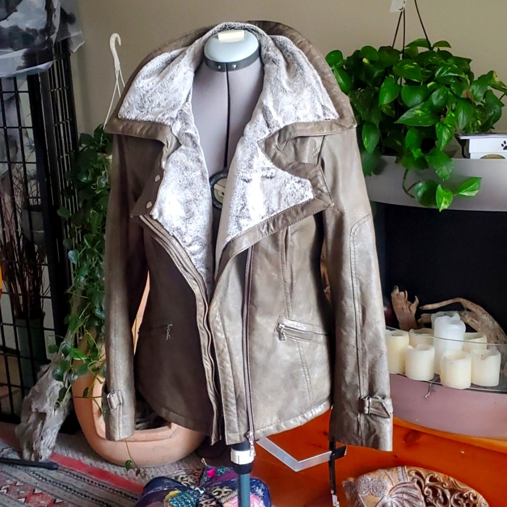 Danier Leather thinsulate lined Jacket